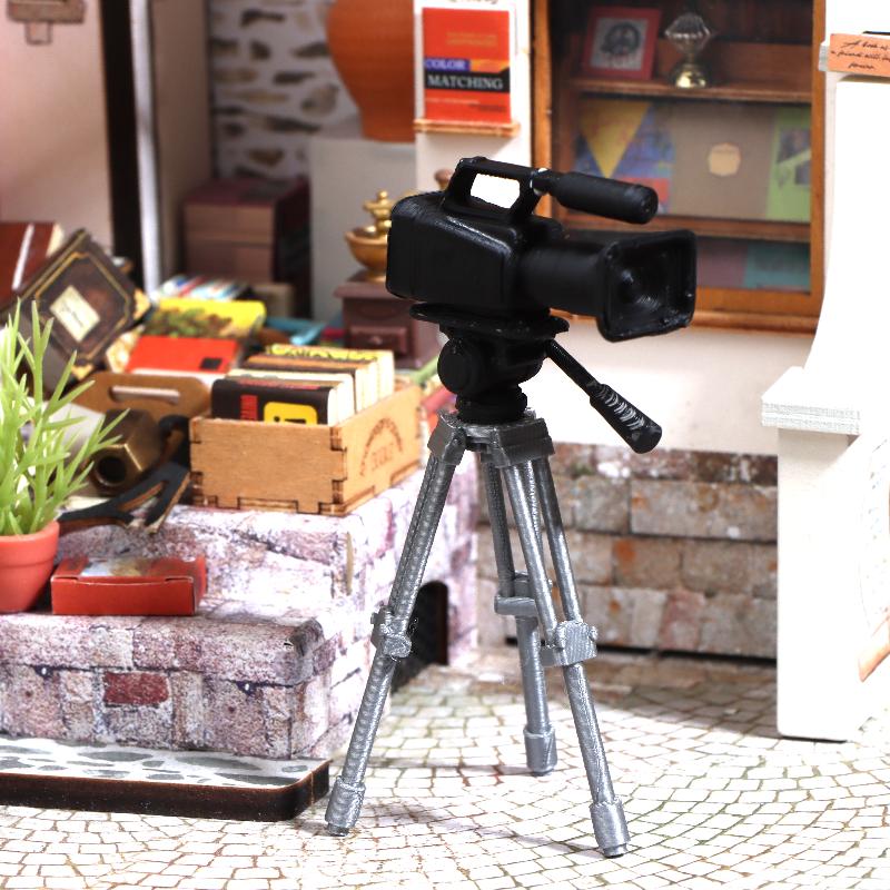 Photography Model - ขาตั้งกล้องวิดีโอขนาดเล็ก รุ่น 1:12 สำหรับตกแต่งบ้านตุ๊กตา อุปกรณ์ประกอบฉากถ่ายภาพ ของตกแต่งบ้านตุ๊กตา